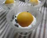Foto del paso 5 de la receta: Durazno con crema chantillí y perlitas de chocolate