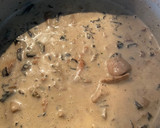 Tejszínes erdei gomba mártás recept fázis 3 fotója