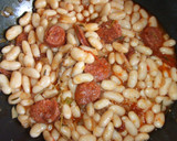 Foto del paso 2 de la receta: Alubias blancas al romero con tomates secados y ajada