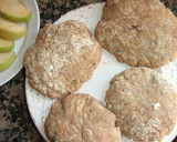 Foto del paso 2 de la receta: Baguels rellenos de tortitas de carne de cerdo y manzanas caramelizadas