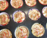 Foto del paso 4 de la receta: Bollitos integrales de manzana al aroma de lima