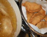 Foto del paso 4 de la receta: Empanadas criollas fritas auténticas de Doña Petrona