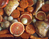 Foto del paso 4 de la receta: Pollo horneado con semilla de mostaza y naranjas sanguinas