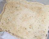 Foto del paso 4 de la receta: Hojaldrado de salchichas y cebollitas