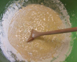 Foto del paso 2 de la receta: Bollitos de plátano y coco