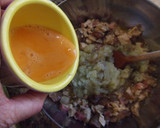 Foto del paso 5 de la receta: Berenjenas rellenas con sobras