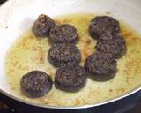 Foto del paso 3 de la receta Sartenada de patatas, morcillas y huevos