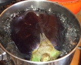 Foto del paso 2 de la receta: Berenjenas rellenas con sobras