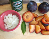 Foto del paso 1 de la receta: Salsa fácil de ciruelas rojas para carnes