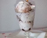 Foto del paso 1 de la receta: Helado de crema con trocitos de chocolate