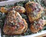 Foto del paso 5 de la receta: Pollo sobre lecho de espinacas con jengibre