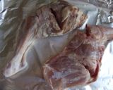 Foto del paso 1 de la receta: Paletillas de cordero lechal con alcachofas al ajillo