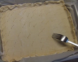 Foto del paso 1 de la receta: Hojaldrado de salchichas y cebollitas