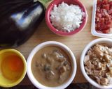 Foto del paso 1 de la receta: Berenjenas rellenas con sobras