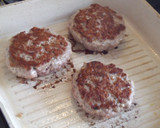 Foto del paso 2 de la receta: Hamburguesas al limón con pimientos de Padrón