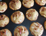 Foto del paso 5 de la receta: Bollitos integrales de manzana al aroma de lima
