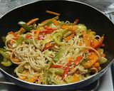 Foto del paso 8 de la receta: Fettuccini integral con verduras al curry