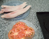 Foto del paso 2 de la receta: Merluza al atún y queso azul, sobre base de tomates al tomillo