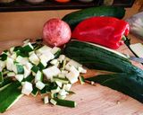 Foto del paso 1 de la receta: Bowl de quinua con vegetales🥒🌶️🧅crocantes...!
