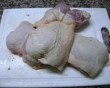 Foto del paso 1 de la receta: Pollo al ajillo y vino tinto