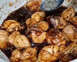 Foto langkah ke 3 dari resep Ayam Jamur Lada Hitam Masak Kecap.