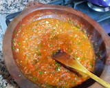 Foto del paso 6 de la receta: Tajine de chicharros bañados en ajos, cilantro y perejil fresco