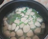 Foto langkah ke 5 dari resep Sayur sop bakso simple.