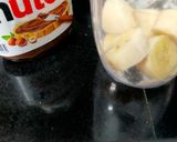 A picture of step 1 of Banana And Nutella Milkshake.