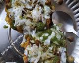 A picture of step 3 of Aloo Tikki Chaat.