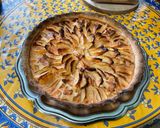 Une image de l'étape 13 de Tarte aux pommes et pralines roses.