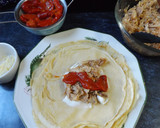 Foto del paso 3 de la receta: Crêpes rellenos de pollo y pimientos asados