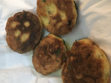 Potaje con pelotillas de ajo