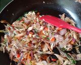 Foto langkah ke 3 dari resep Ikan Pindang Sambal Matah.