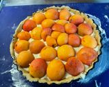 Une image de l'étape 11 de Tarte aux abricots, miel et crème vanille.