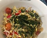 Foto langkah ke 4 dari resep Oseng Kangkung Tauge Simple ala Annisa Ellen.