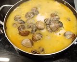 Foto del paso 8 de la receta: Merluza a la vasca
