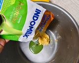 Foto langkah ke 3 dari resep Matcha Mango Smoothie dengan Krim Matcha.