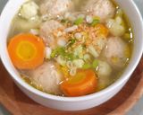 Foto langkah ke 5 dari resep Sop Bakso Udang.