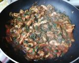 Foto del paso 6 de la receta: Arroz meloso con Verduras y Pechuga de Pollo🍗🍄‍🟫