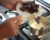 Foto del paso 1 de la receta: Coca de hojaldre rellena de chocolate