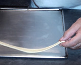 Foto del paso 8 de la receta: Grisines (palitos con escamas de sal)