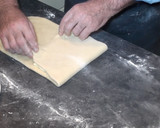 Foto del paso 6 de la receta: Chuchos de crema hojaldrados
