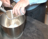 Foto del paso 1 de la receta: Chuchos de crema hojaldrados