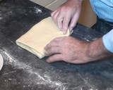 Foto del paso 8 de la receta: Chuchos de crema hojaldrados