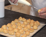 Foto del paso 9 de la receta: Profiteroles de nata con chocolate caliente