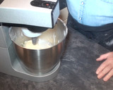 Foto del paso 2 de la receta: Chuchos de crema hojaldrados