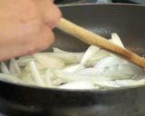 A picture of step 3 of Macaroni with Bechamel Sauce and Ham.