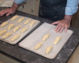 Foto del paso 11 de la receta: Chuchos de crema hojaldrados