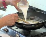 A picture of step 5 of Macaroni with Bechamel Sauce and Ham.