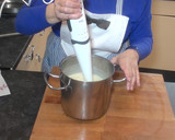 Foto del paso 4 de la receta: Crema de puerros y manzana